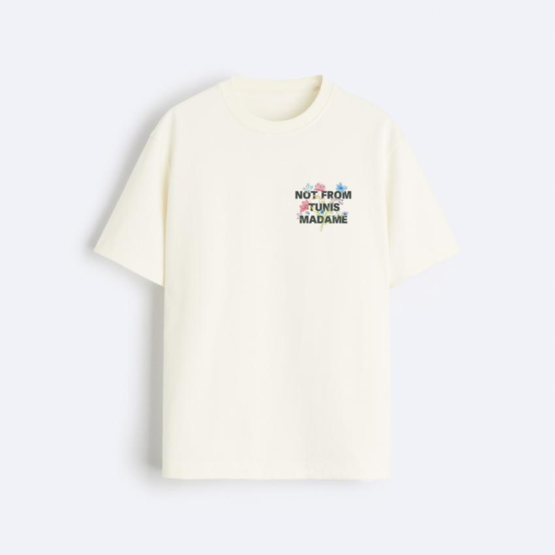 Le T-shirt NFTM fleuri.